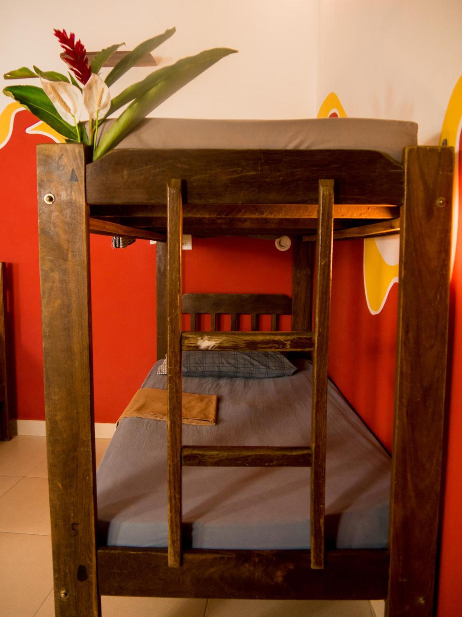 Chapada Backpackers Hostel Agencia Ленсойс Экстерьер фото
