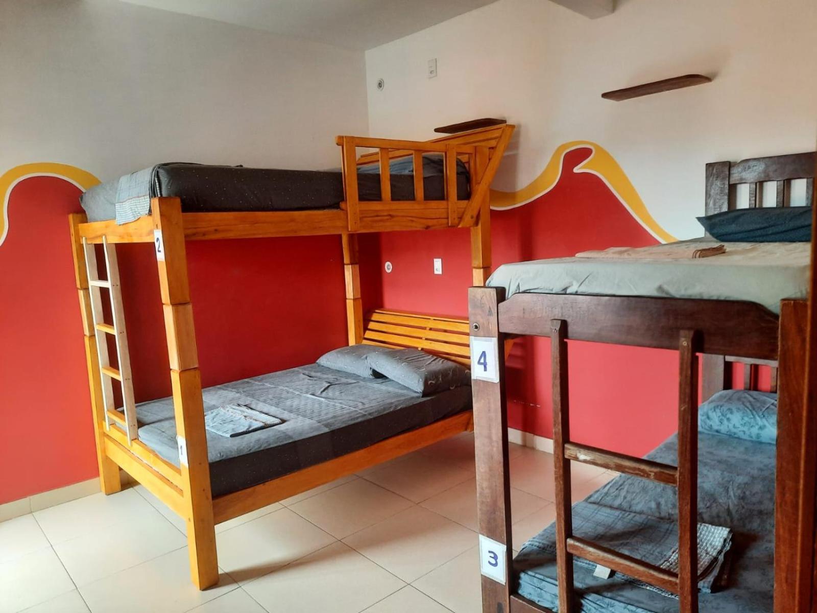Chapada Backpackers Hostel Agencia Ленсойс Экстерьер фото